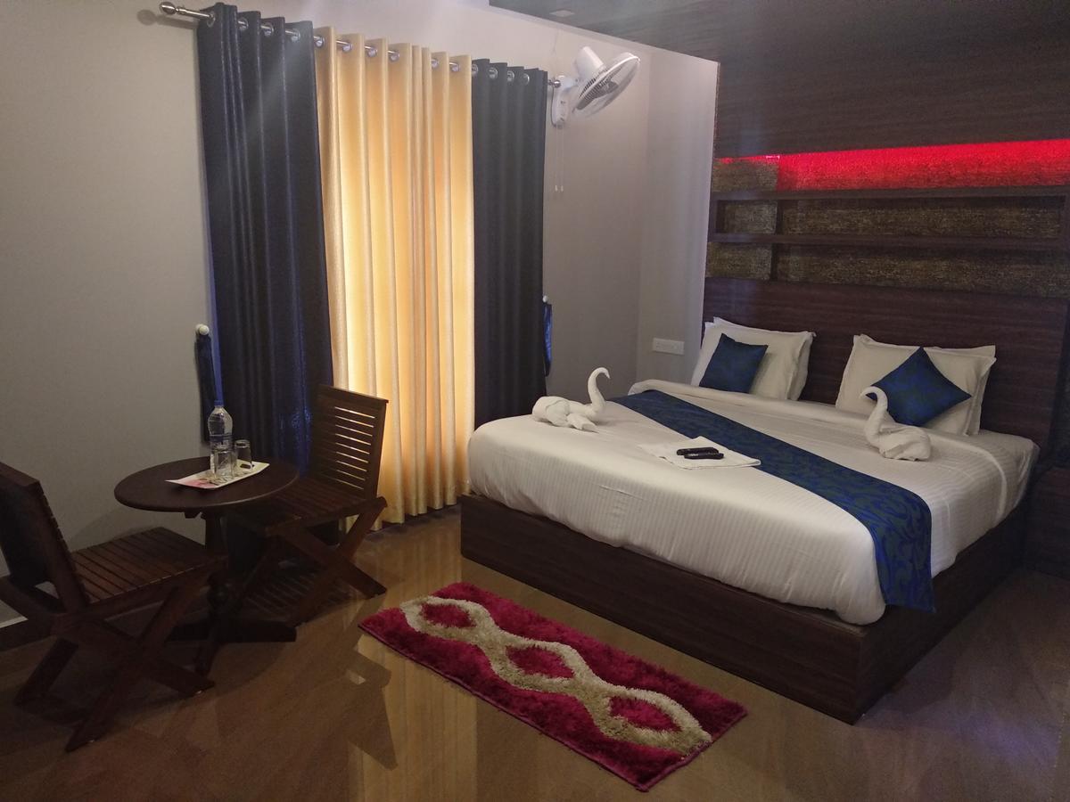 מונאר Gurubhavan Inn מראה חיצוני תמונה